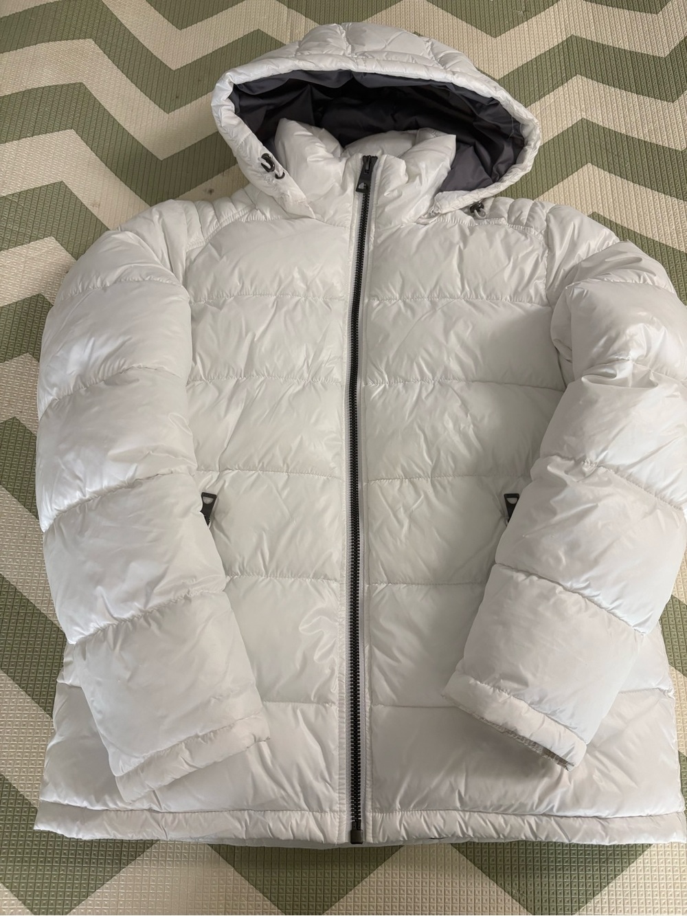 Guess White Hooded Puffer Jacket